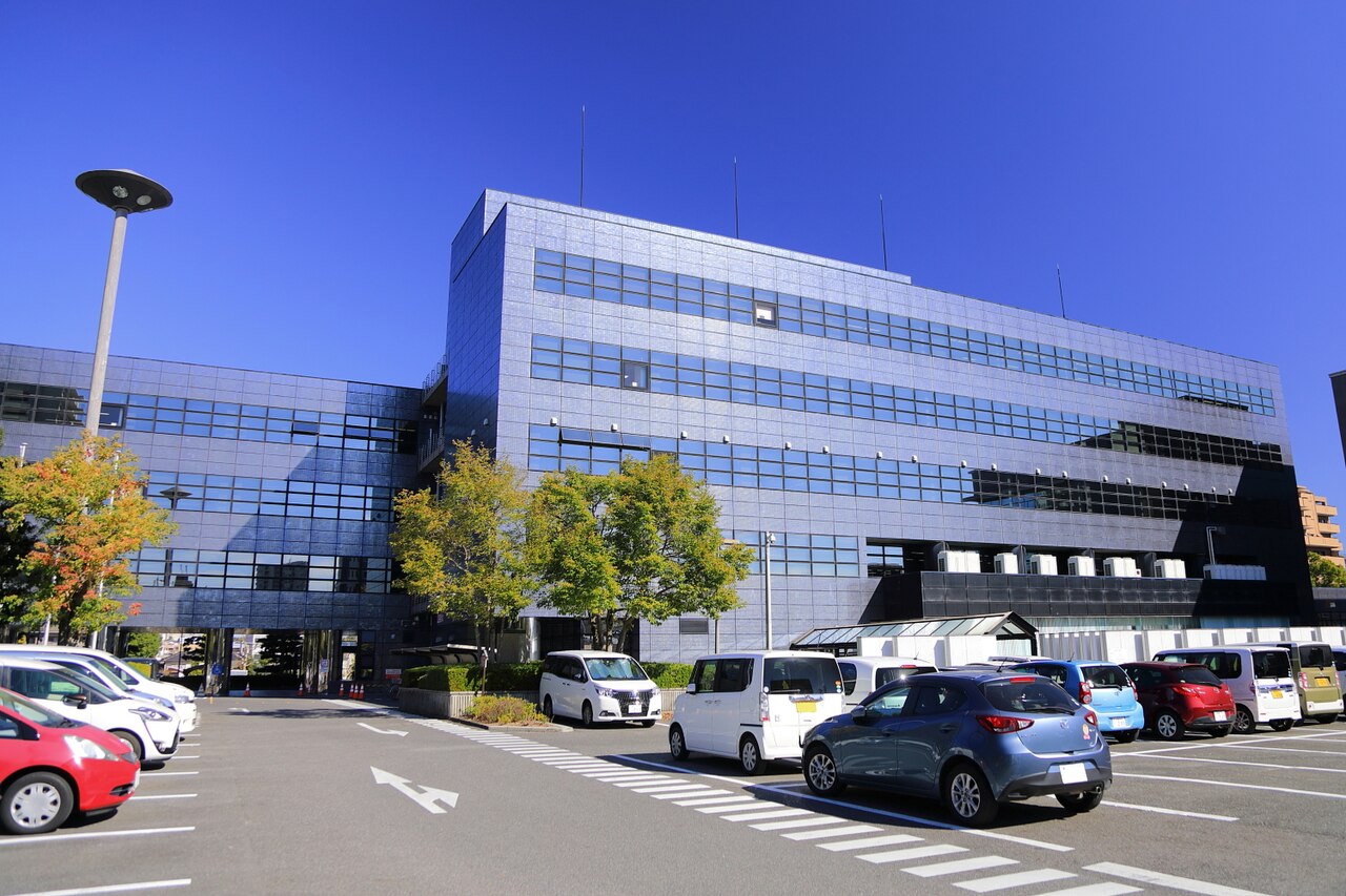 豊田市産業文化センターの西側外観