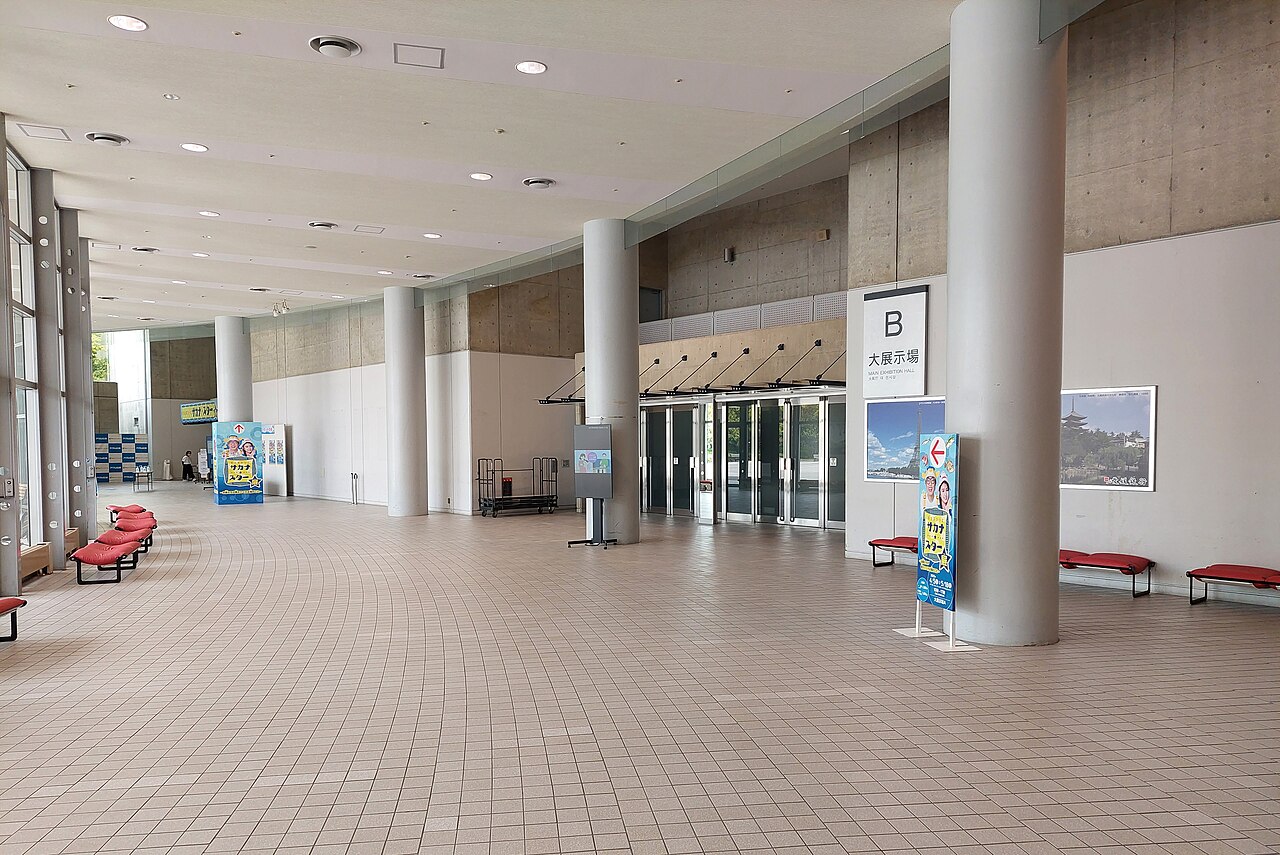 愛媛国際貿易センター アイテムえひめ大展示場Bの入口