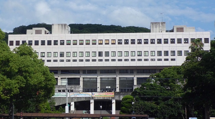 長崎市民会館の外観