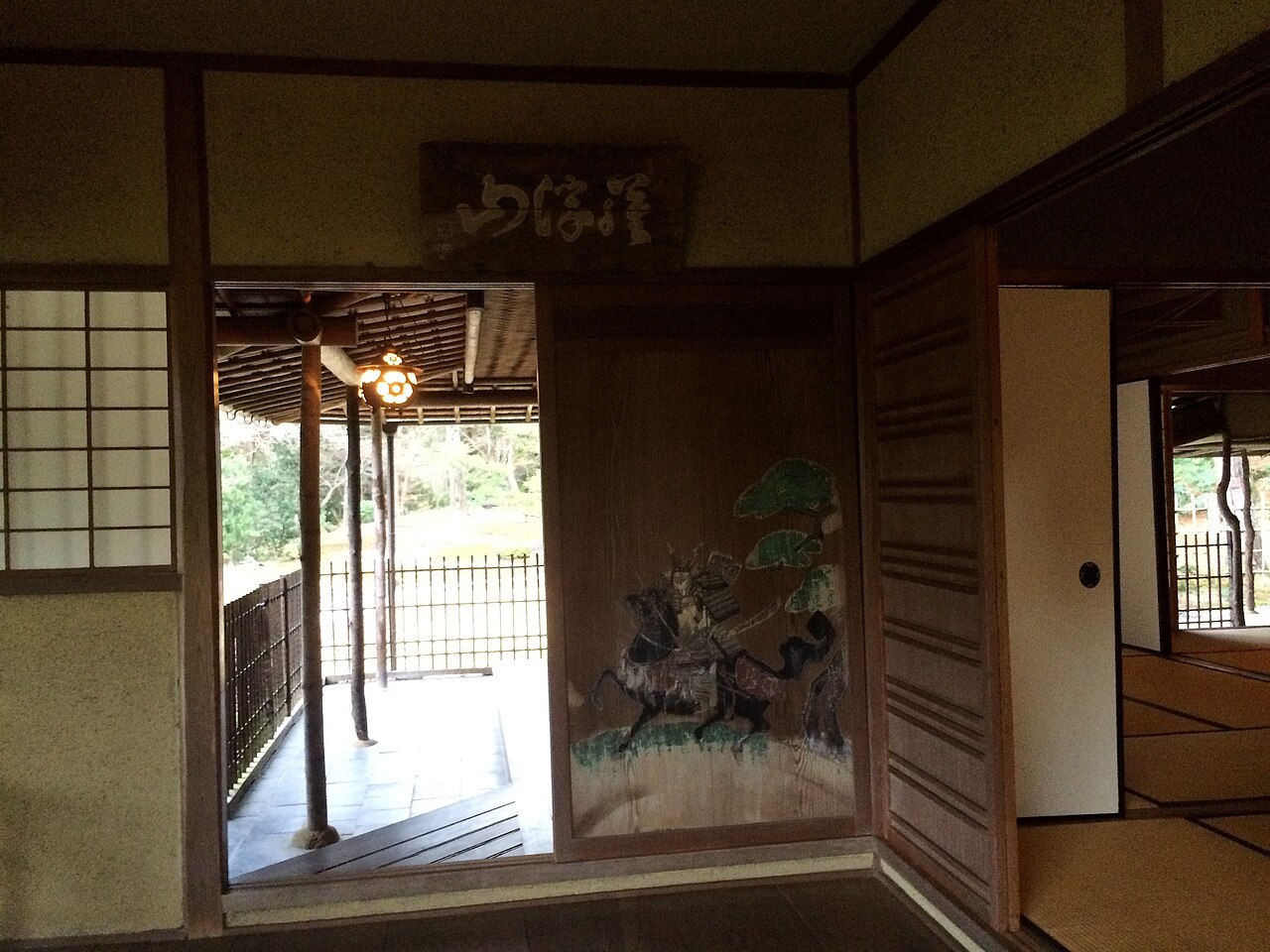 吉城園の茶室内部