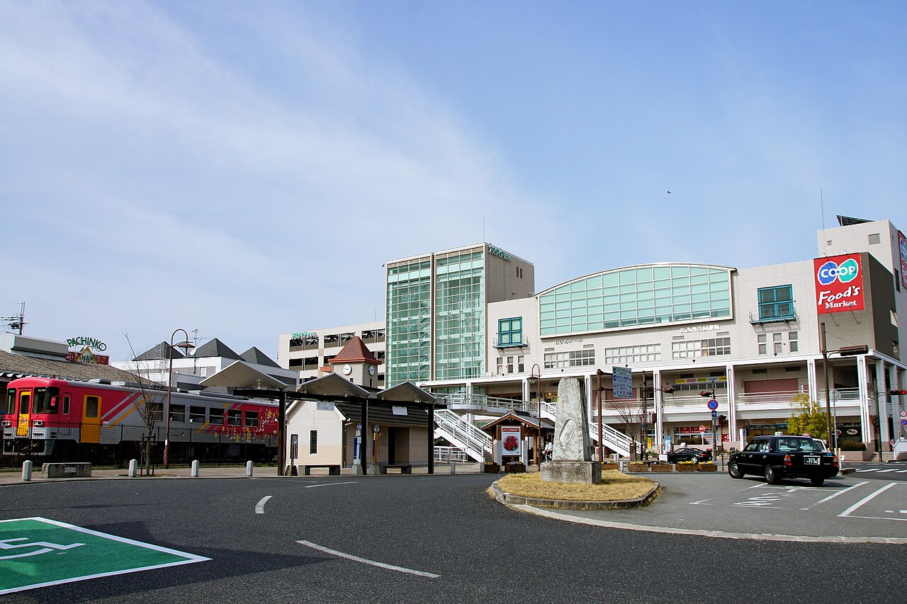 北条町駅側から見たねひめホール