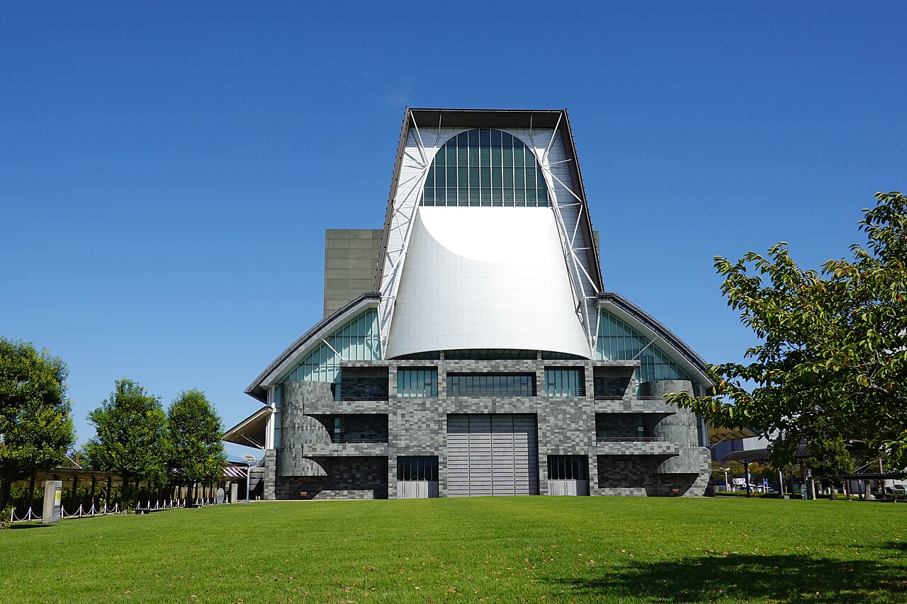 グランシップの展示棟正面