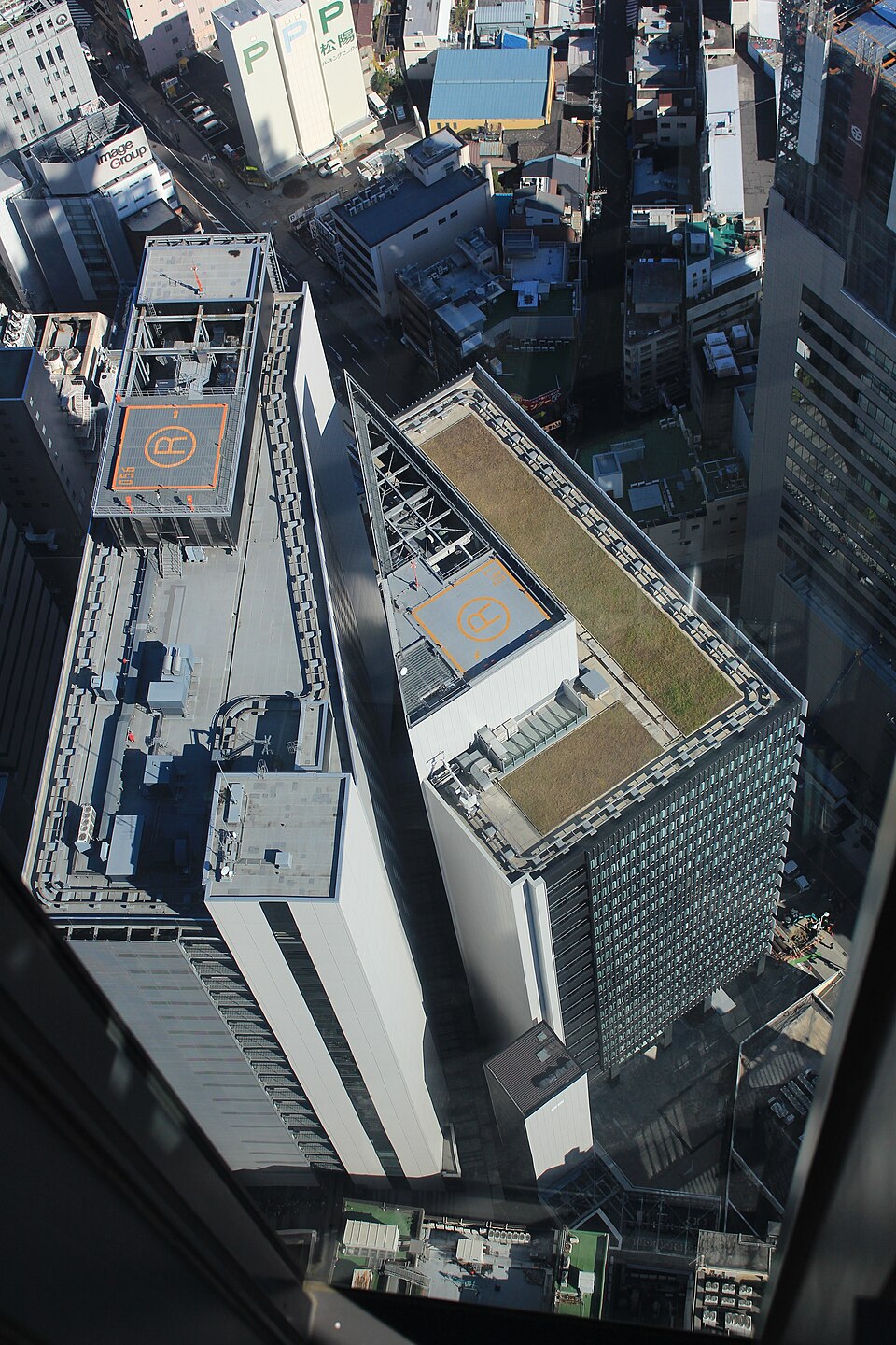 ウインクあいちと名古屋クロスコートタワーの俯瞰