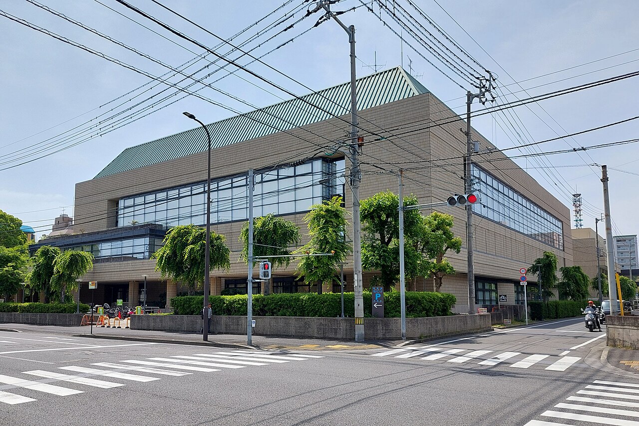 松山市総合コミュニティセンターの外観