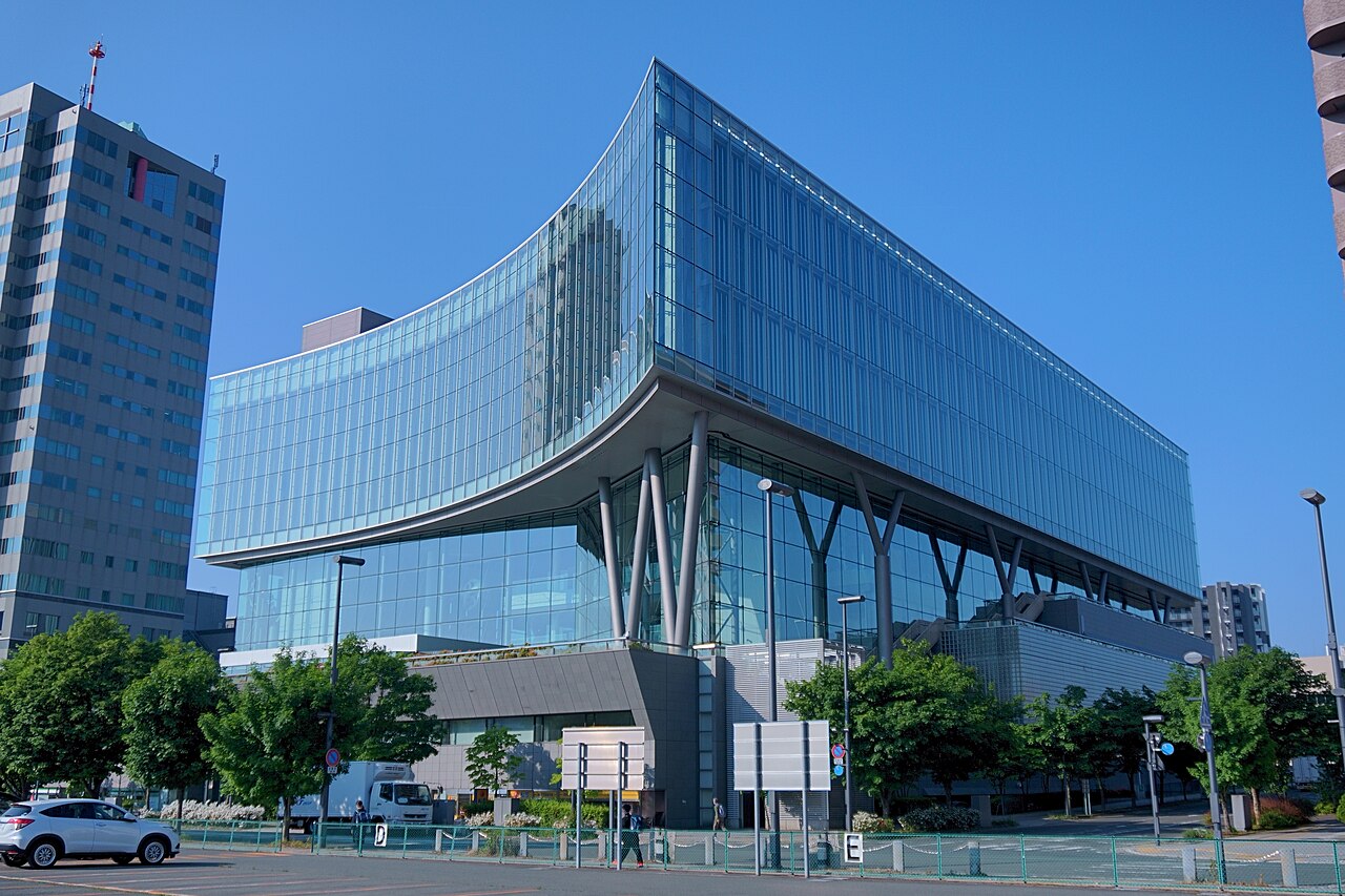 アイーナ北側の外観