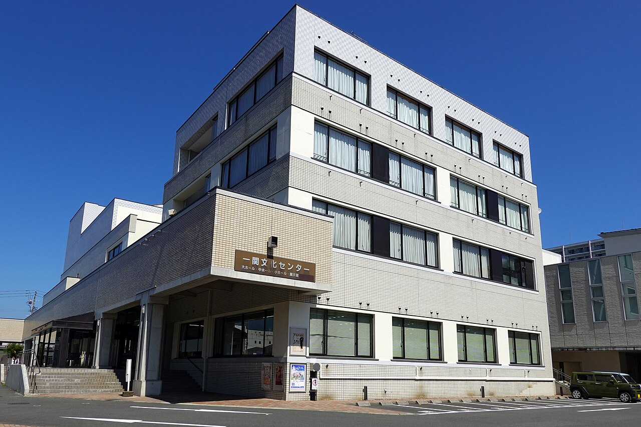 一関文化センターの文化ホール棟外観