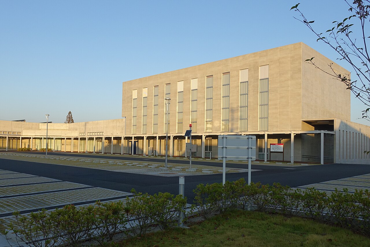 光の森町民センター（キャロッピア）の外観