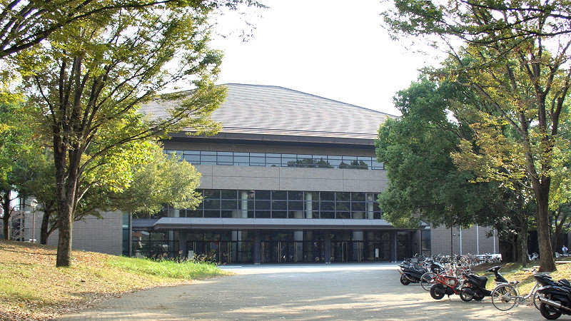 熊本市総合体育館の正面外観