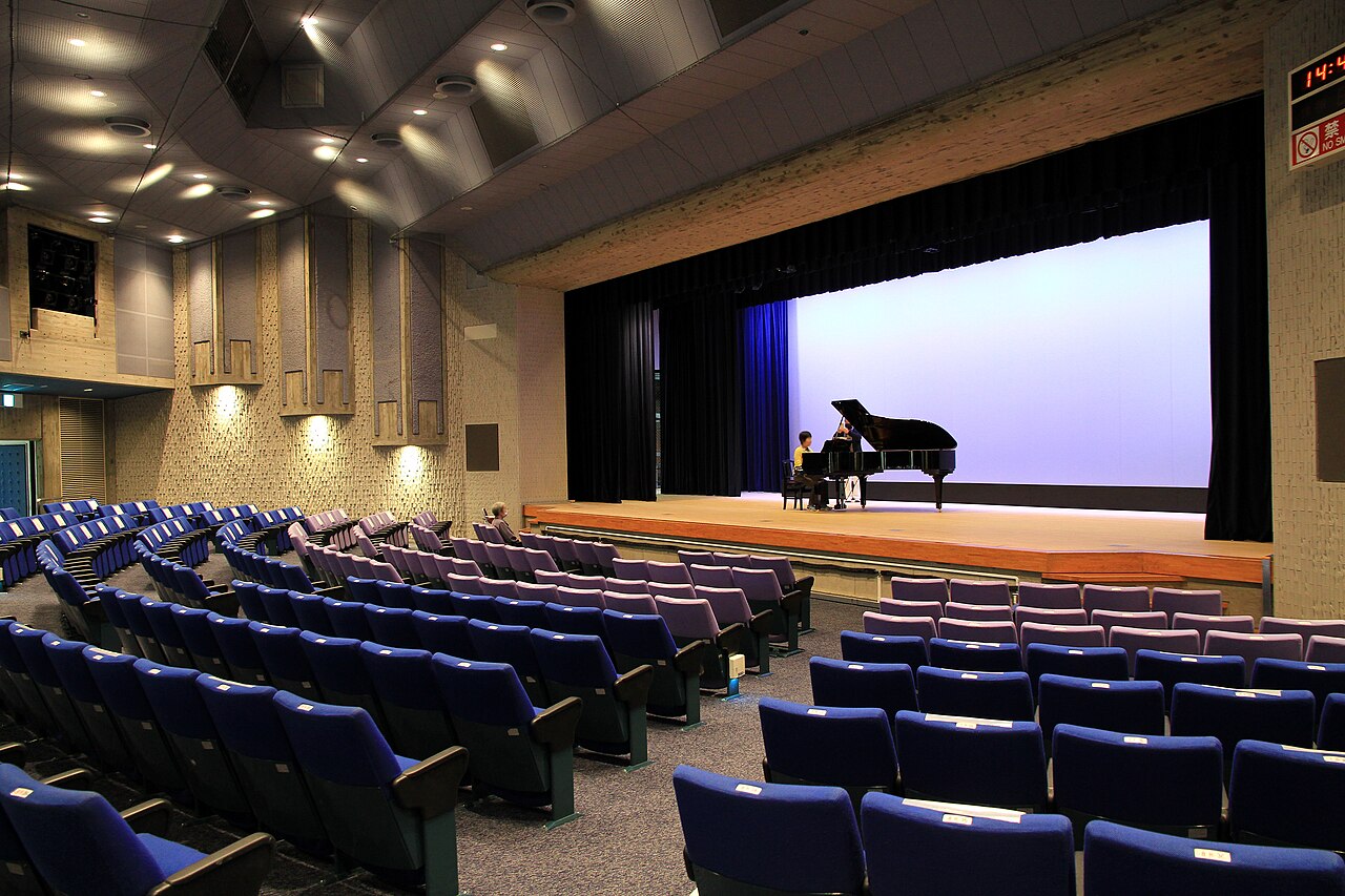 上尾市コミュニティセンターのホール