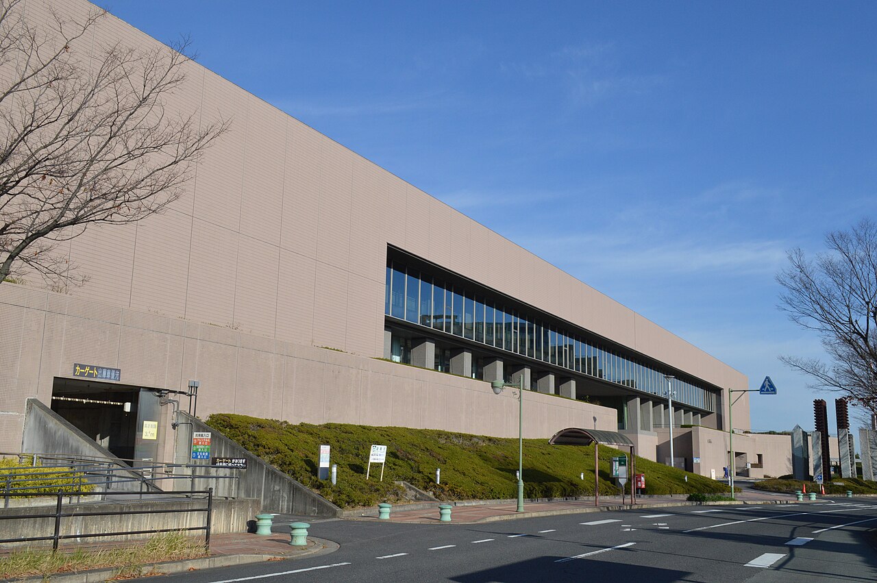 三重県総合文化センターの外観（13）