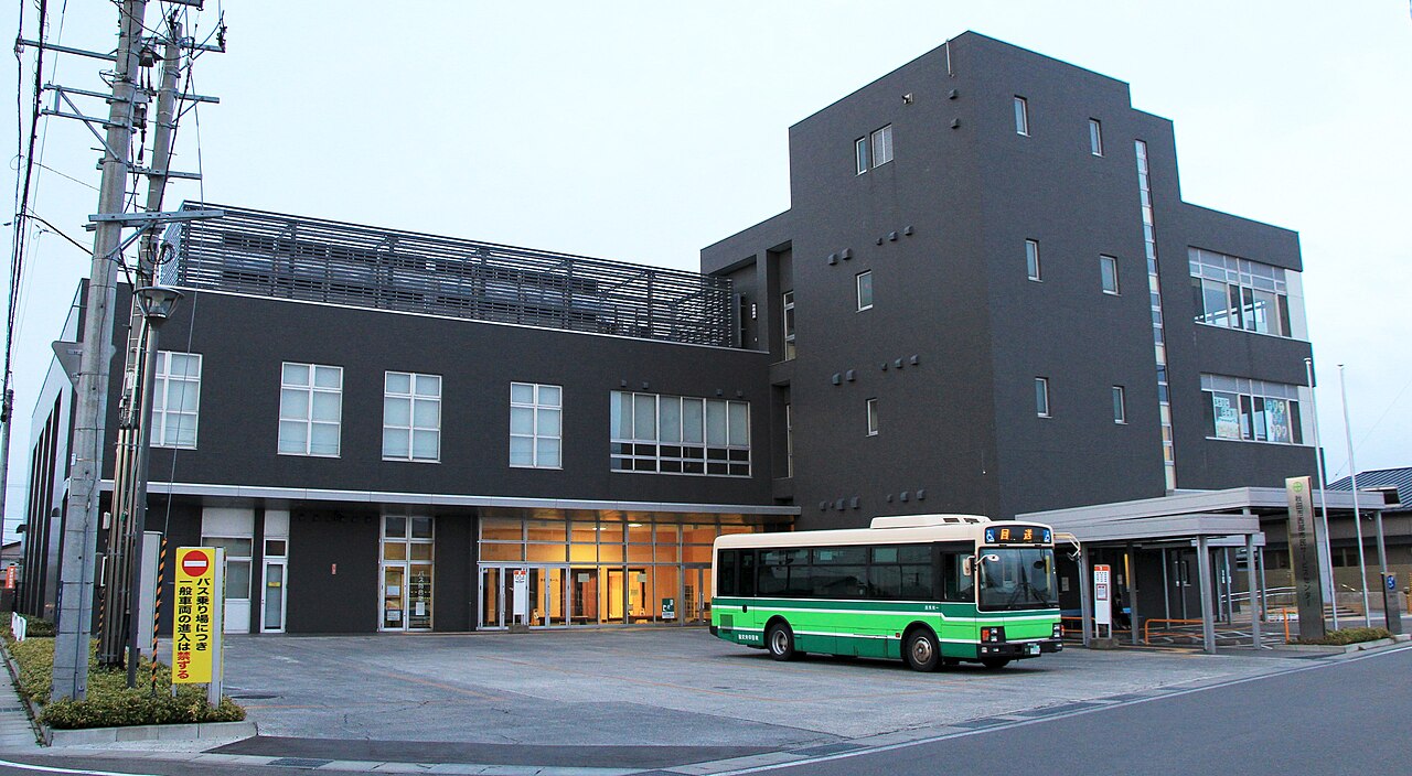 秋田市西部市民サービスセンターのバスターミナル