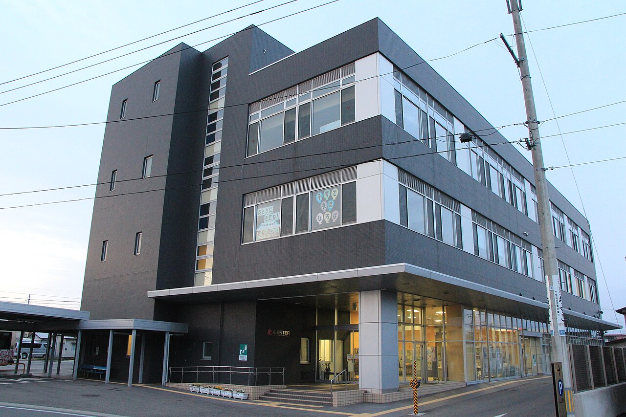 秋田市西部市民サービスセンターの外観