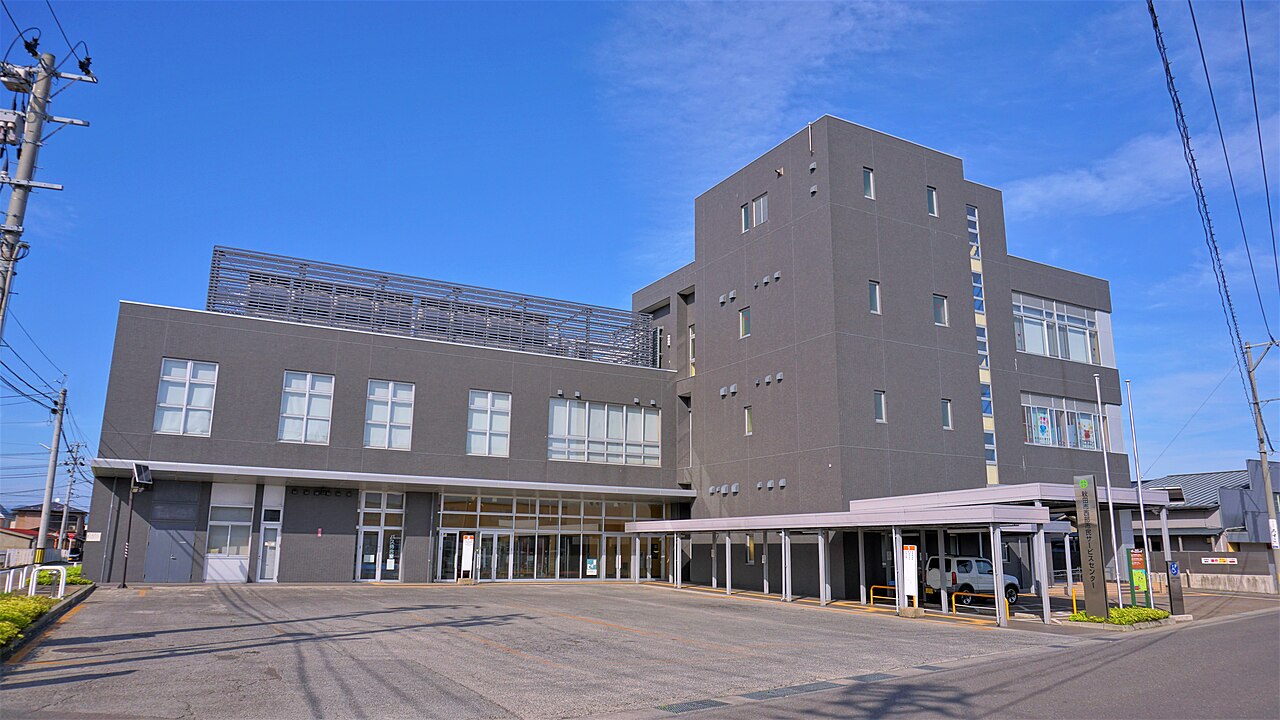 秋田市西部市民サービスセンターの全景