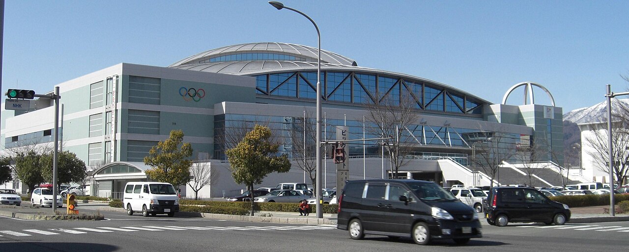 ビックハット（長野市若里多目的スポーツアリーナ）の全景
