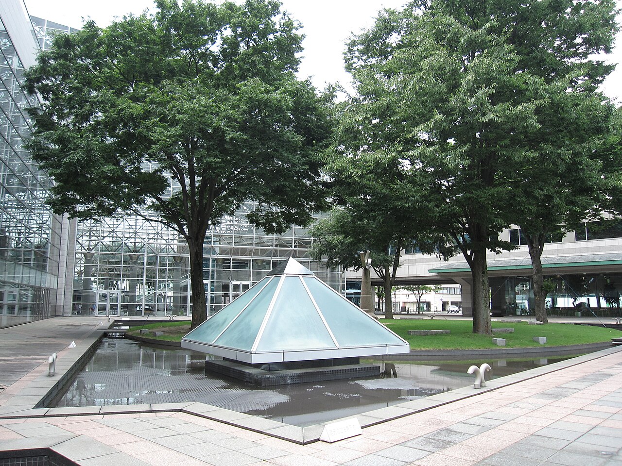 とりぎん文化会館の館内空間