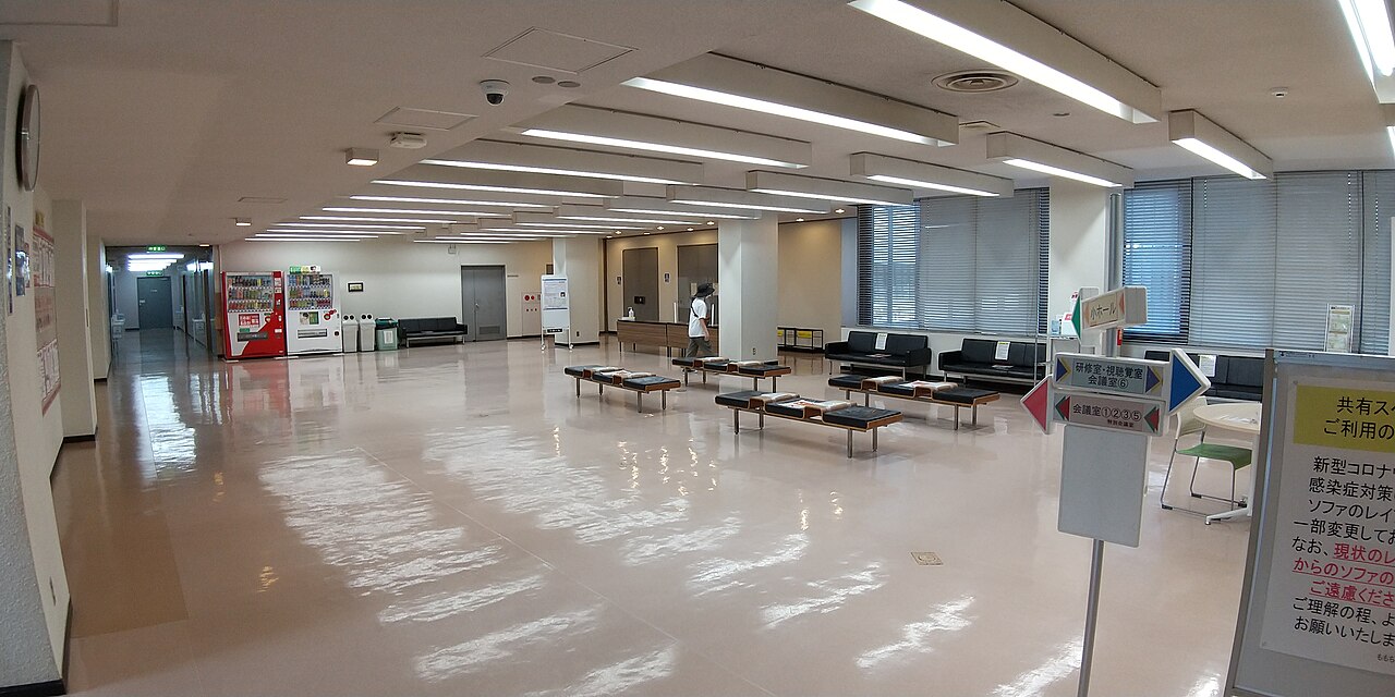 福岡県立ももち文化センター2階の共用スペース