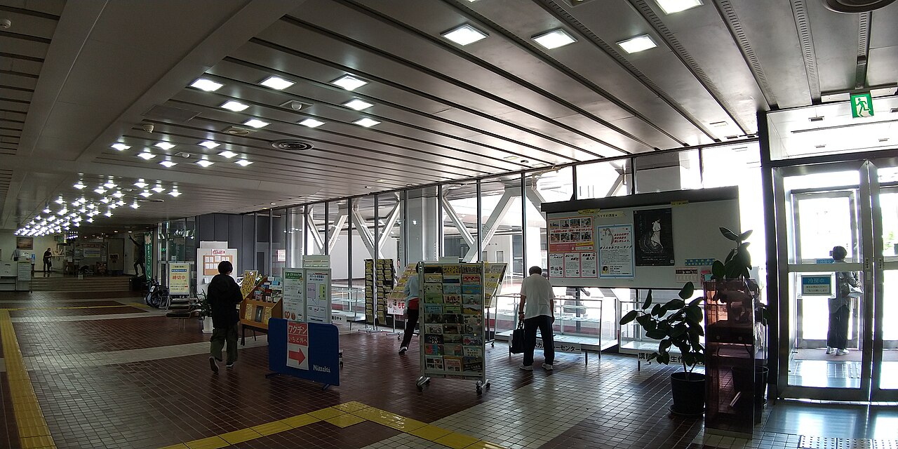福岡県立ももち文化センター2階ロビー