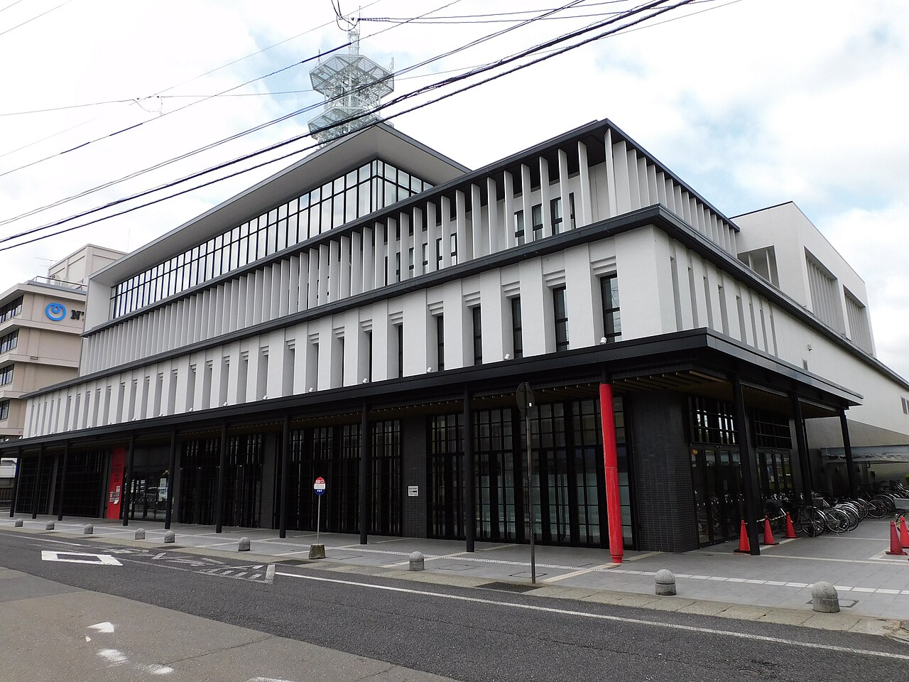 会津若松市生涯学習総合センターの外観