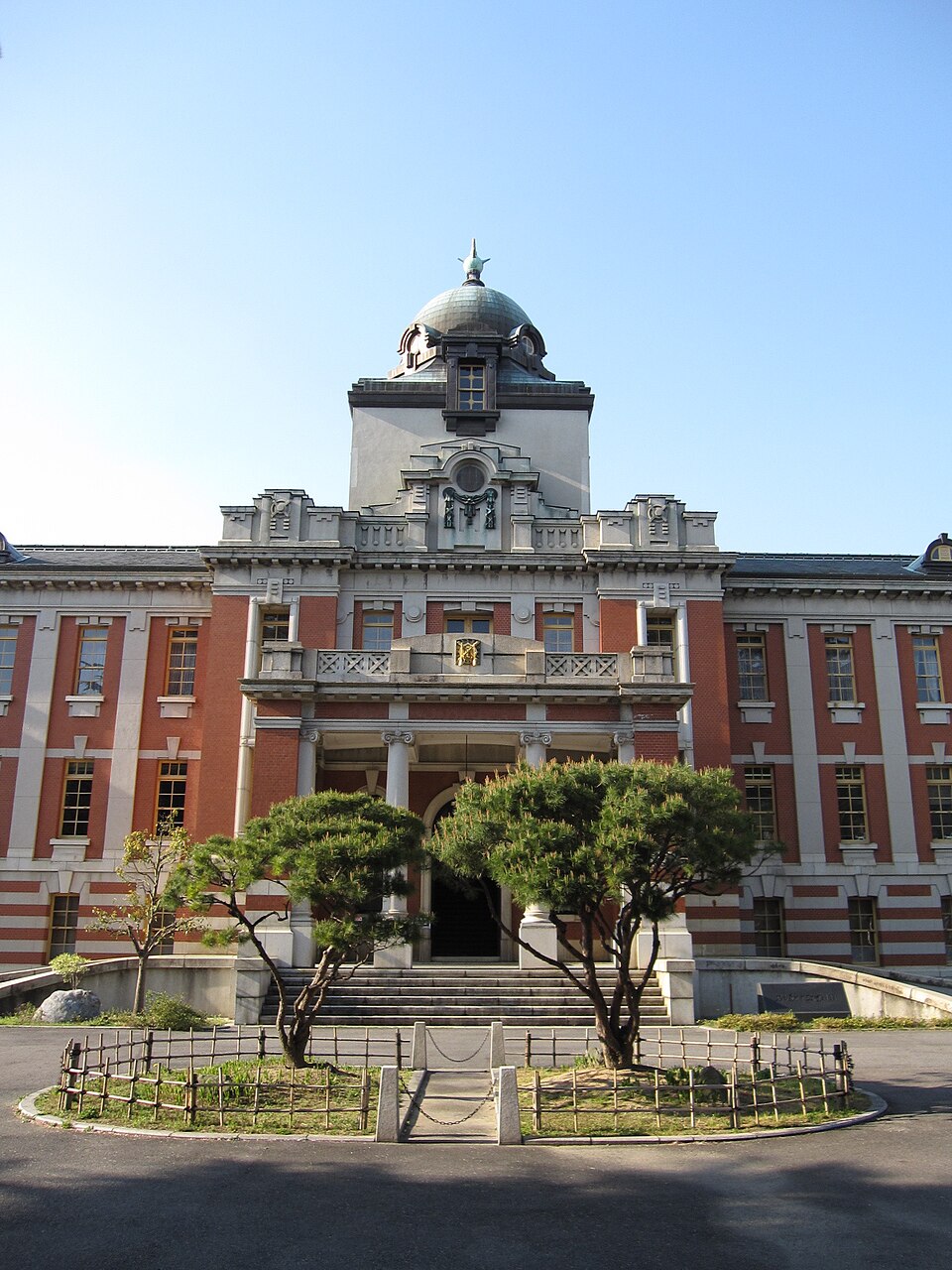 名古屋市市政資料館の正面入口