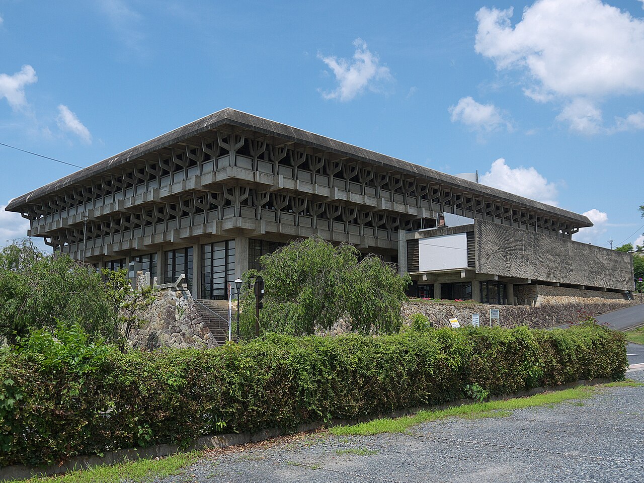 津山文化センターの外観