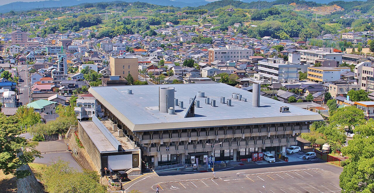 津山文化センターの俯瞰外観
