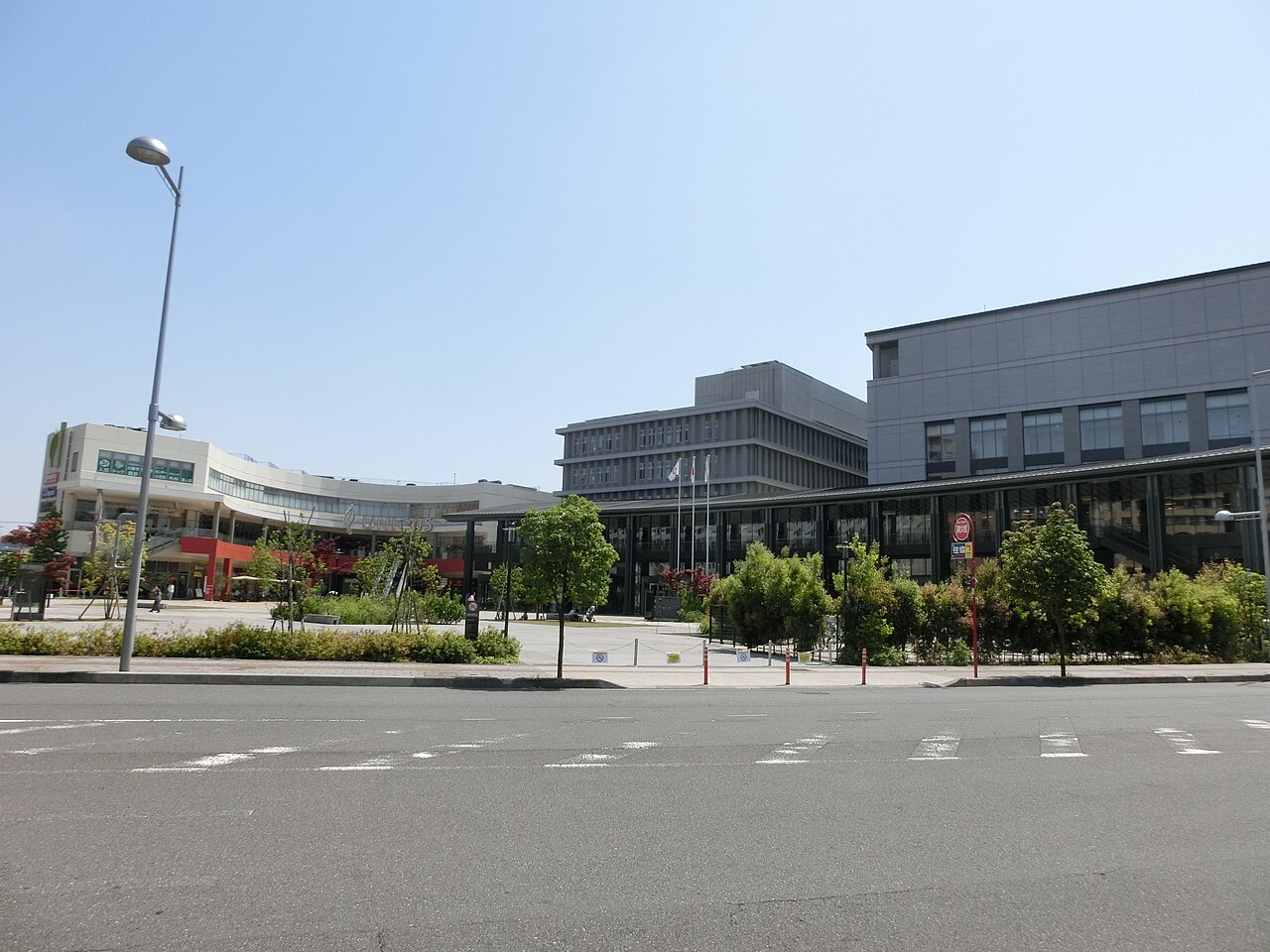 ユープレイス側から見たウェスタ川越の外観