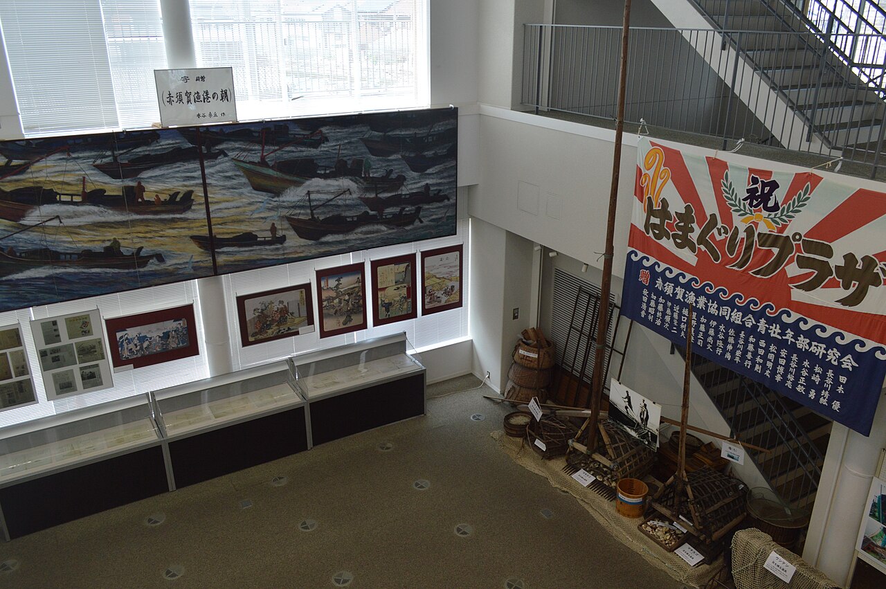 桑名市城東地区複合施設はまぐりプラザの地域資料展示