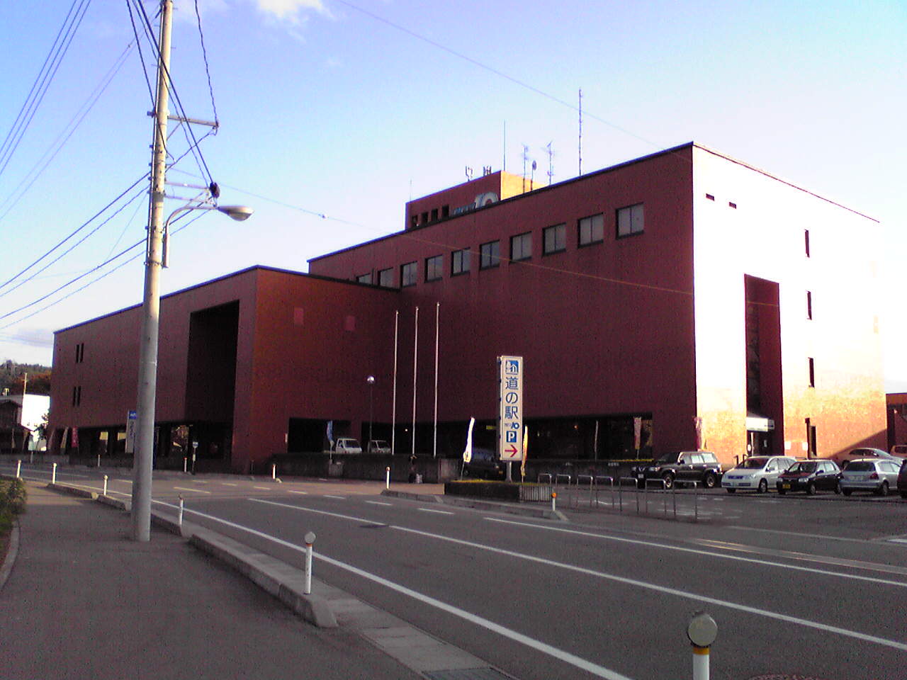 クロステン十日町の外観
