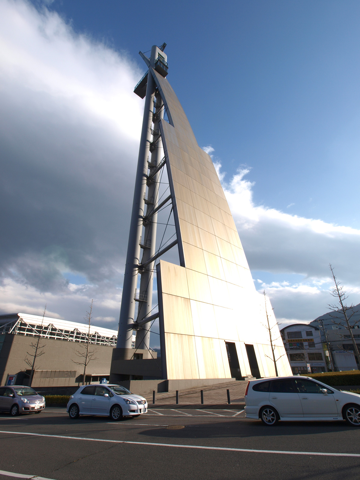 別府国際コンベンションセンターのグローバルタワー