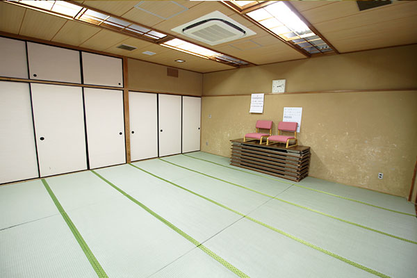 高洲コミュニティセンターの大広間2