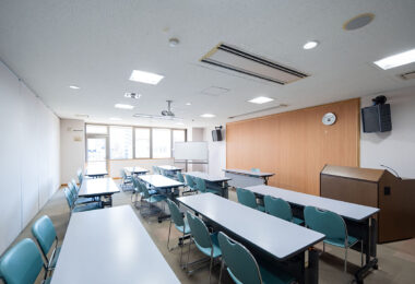 松山市男女共同参画推進センター COMS 視聴覚室A