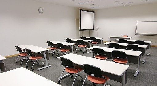防府市地域協働支援センター 研修室2