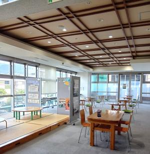 飯田市地域交流センター（りんご庁舎） 市民サロン