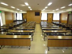 松本市駅前会館 大会議室