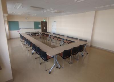 松本市勤労者福祉センター 2-4会議室