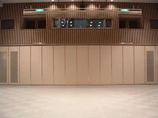 東広島市市民文化センター アザレアホール 客席をすべて収容した場合